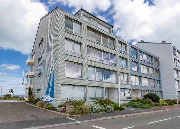 Les Marinas By Interhome Apartman Courseulles-sur-Mer